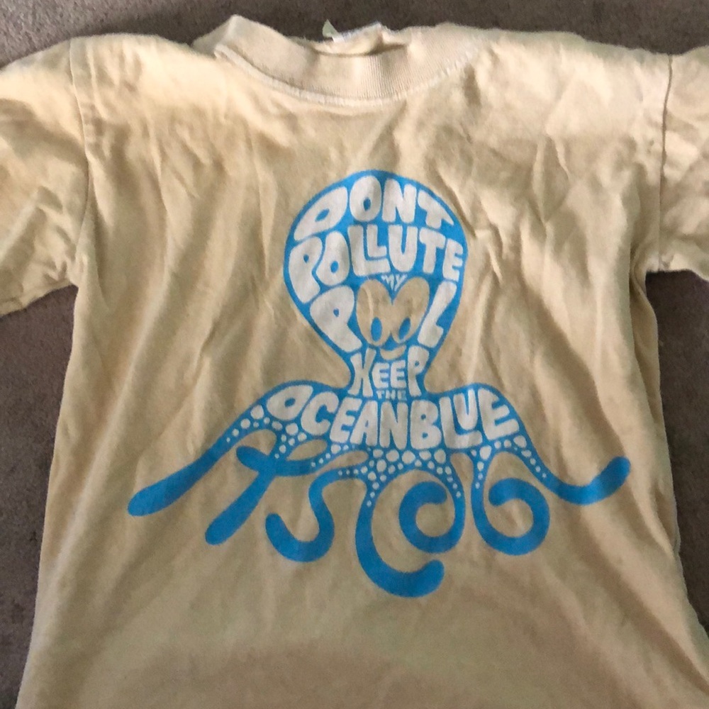 Whole Foods Octopus kids size 4 “don’t pollute”